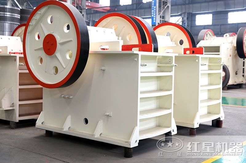 礦石鄂破機(jī)結(jié)構(gòu)簡(jiǎn)單，破碎力強(qiáng)