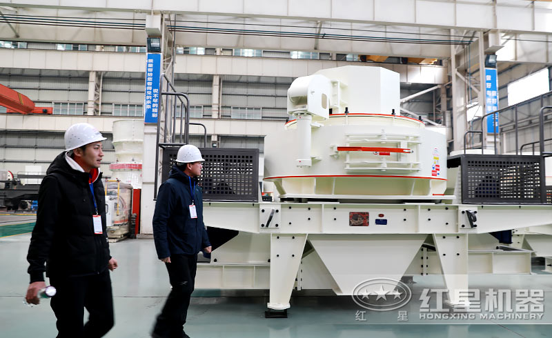 用戶來廠考察購(gòu)買制砂機(jī)