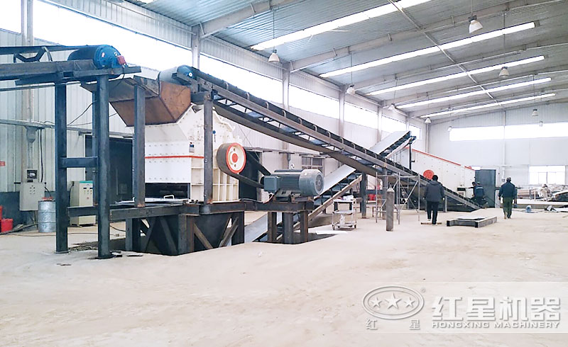 細碎破碎機工作現(xiàn)場